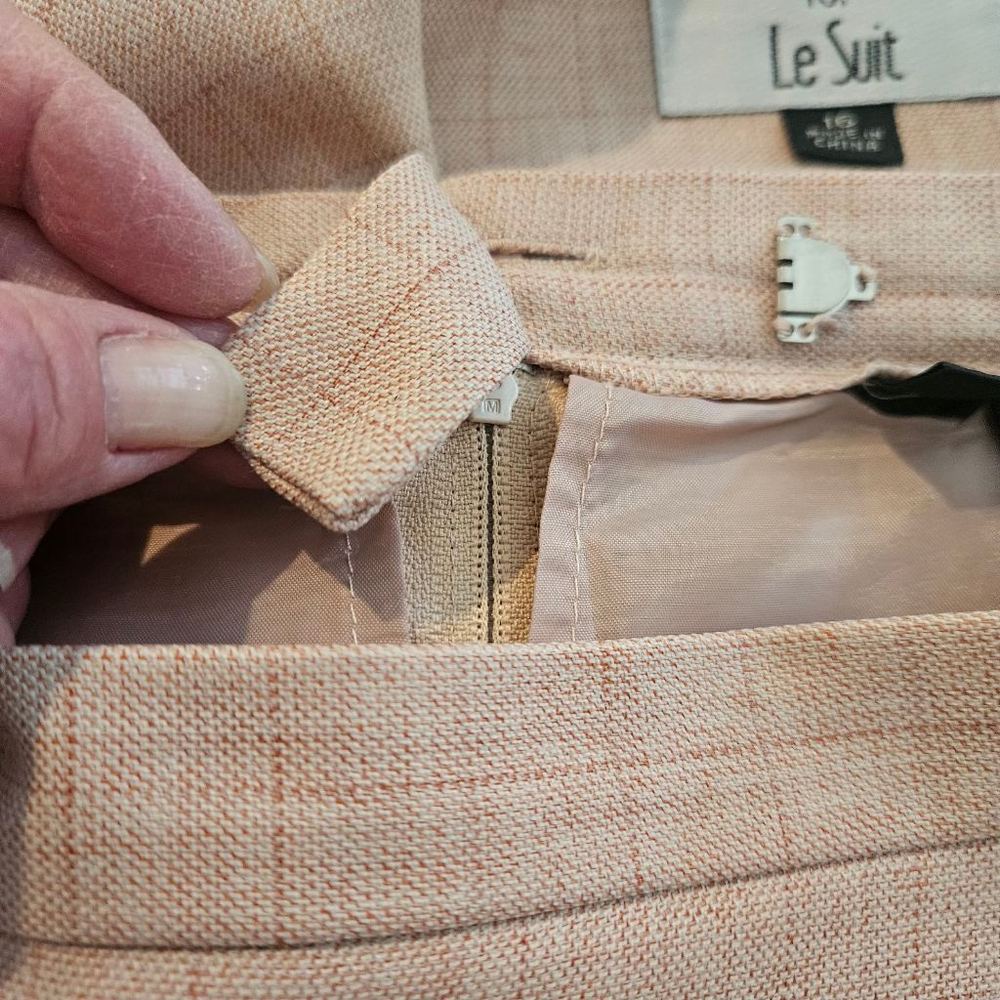 Women's Collections for Le Suit Pink Plaid Skirt Suit, Size 16 - Picture 7 of 8